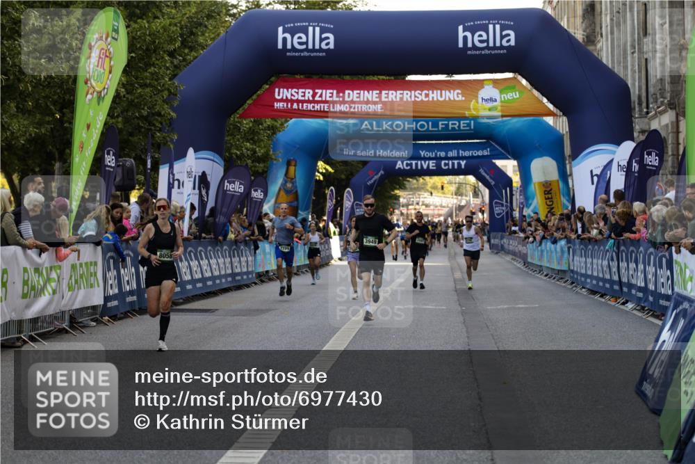 01.09.2024 - BARMER Alsterlauf Kathrin Stürmer Photography http://msf.ph/oto/6977430 01.09.2024 09:43:41 Ziel 2229, 2658, 3524, 3770, 3790, 3811, 3949, 3987, 4809, 8058 meine-sportfotos.de
