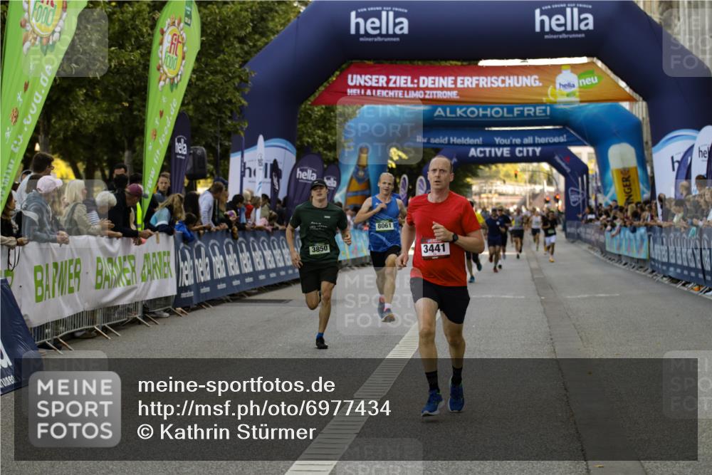 01.09.2024 - BARMER Alsterlauf Kathrin Stürmer Photography http://msf.ph/oto/6977434 01.09.2024 09:43:56 Ziel 2272, 2457, 2659, 3441, 3850, 3865, 4664, 8061 meine-sportfotos.de