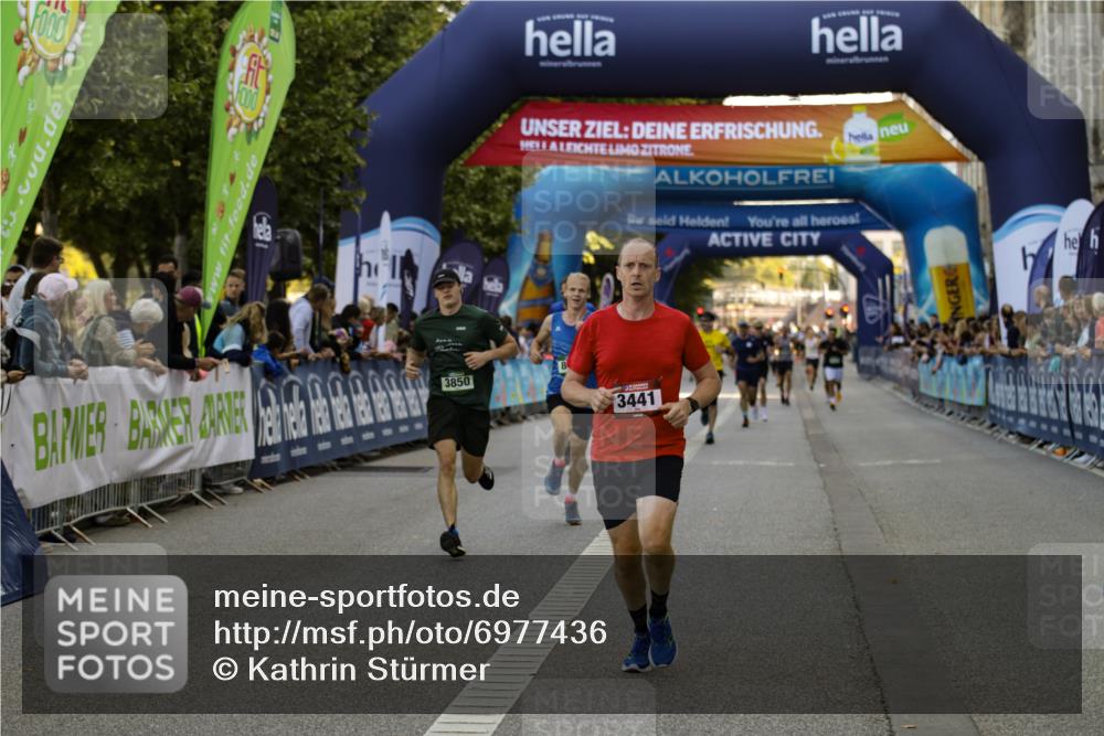 01.09.2024 - BARMER Alsterlauf Kathrin Stürmer Photography http://msf.ph/oto/6977436 01.09.2024 09:43:56 Ziel 2272, 2457, 2659, 3441, 3850, 3865, 4664, 8061 meine-sportfotos.de