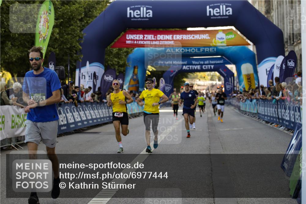 01.09.2024 - BARMER Alsterlauf Kathrin Stürmer Photography http://msf.ph/oto/6977444 01.09.2024 09:44:01 Ziel 2272, 2457, 2502, 2659, 2724, 3016, 3763, 3850, 3865, 4664, 4777, 8061, 8288 meine-sportfotos.de