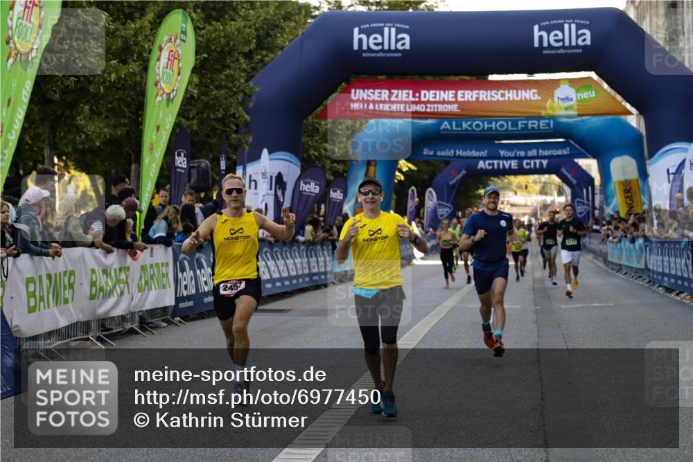 01.09.2024 - BARMER Alsterlauf Kathrin Stürmer Photography http://msf.ph/oto/6977450 01.09.2024 09:44:03 Ziel 2256, 2272, 2457, 2502, 2659, 2724, 3016, 3763, 3865, 4664, 4777, 4840, 8288 meine-sportfotos.de