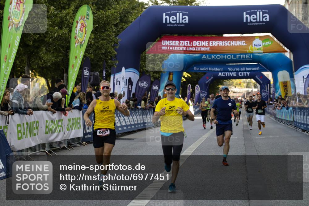 01.09.2024 - BARMER Alsterlauf Kathrin Stürmer Photography http://msf.ph/oto/6977451 01.09.2024 09:44:03 Ziel 2256, 2272, 2457, 2502, 2659, 2724, 3016, 3763, 3865, 4664, 4777, 4840, 8288 meine-sportfotos.de