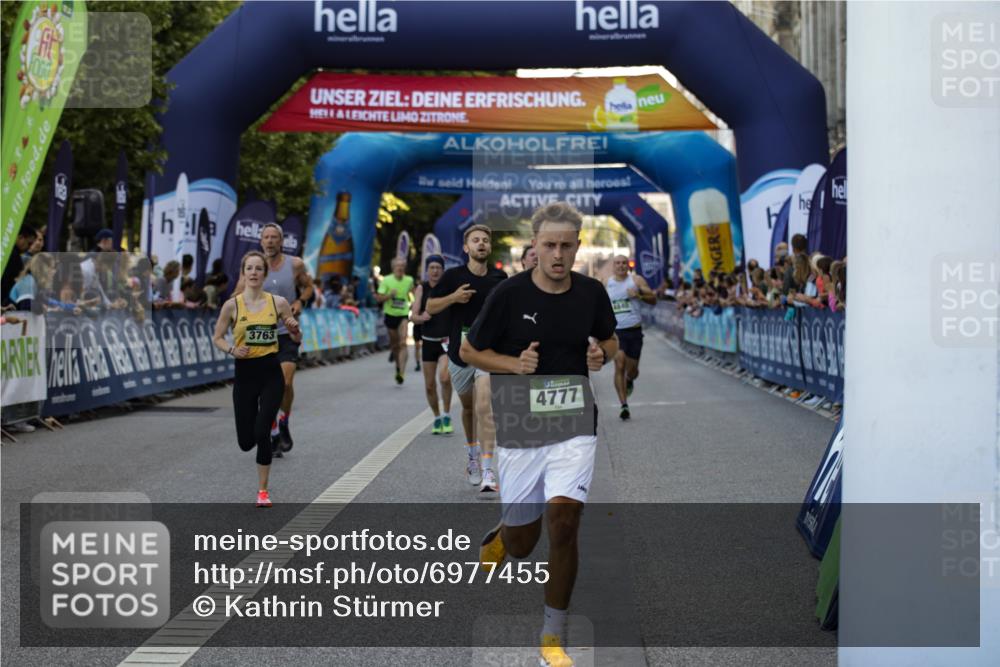 01.09.2024 - BARMER Alsterlauf Kathrin Stürmer Photography http://msf.ph/oto/6977455 01.09.2024 09:44:10 Ziel 2256, 2268, 2502, 2724, 3016, 3151, 3463, 3763, 4166, 4664, 4777, 4840, 5093, 8075, 8155, 8288 meine-sportfotos.de