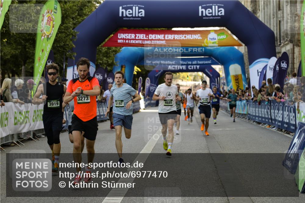 01.09.2024 - BARMER Alsterlauf Kathrin Stürmer Photography http://msf.ph/oto/6977470 01.09.2024 09:44:31 Ziel 2017, 2257, 2422, 2424, 3273, 3466, 3495, 3733, 3919, 4221, 4685, 4987, 5006, 5009, 5197, 8094, 8145, 8264, 8280 meine-sportfotos.de
