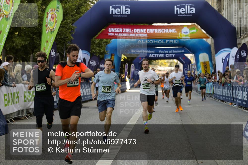 01.09.2024 - BARMER Alsterlauf Kathrin Stürmer Photography http://msf.ph/oto/6977473 01.09.2024 09:44:32 Ziel 2017, 2257, 2422, 2424, 3273, 3466, 3495, 3733, 3919, 4221, 4685, 4987, 5006, 5009, 5197, 8094, 8145, 8264, 8280 meine-sportfotos.de