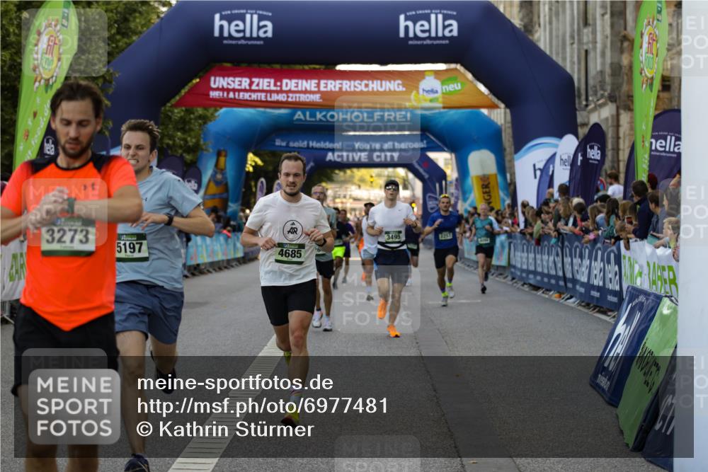 01.09.2024 - BARMER Alsterlauf Kathrin Stürmer Photography http://msf.ph/oto/6977481 01.09.2024 09:44:33 Ziel 2017, 2257, 2422, 3273, 3466, 3495, 3919, 4221, 4685, 4987, 5006, 5009, 5197, 8094, 8145, 8264, 8280 meine-sportfotos.de