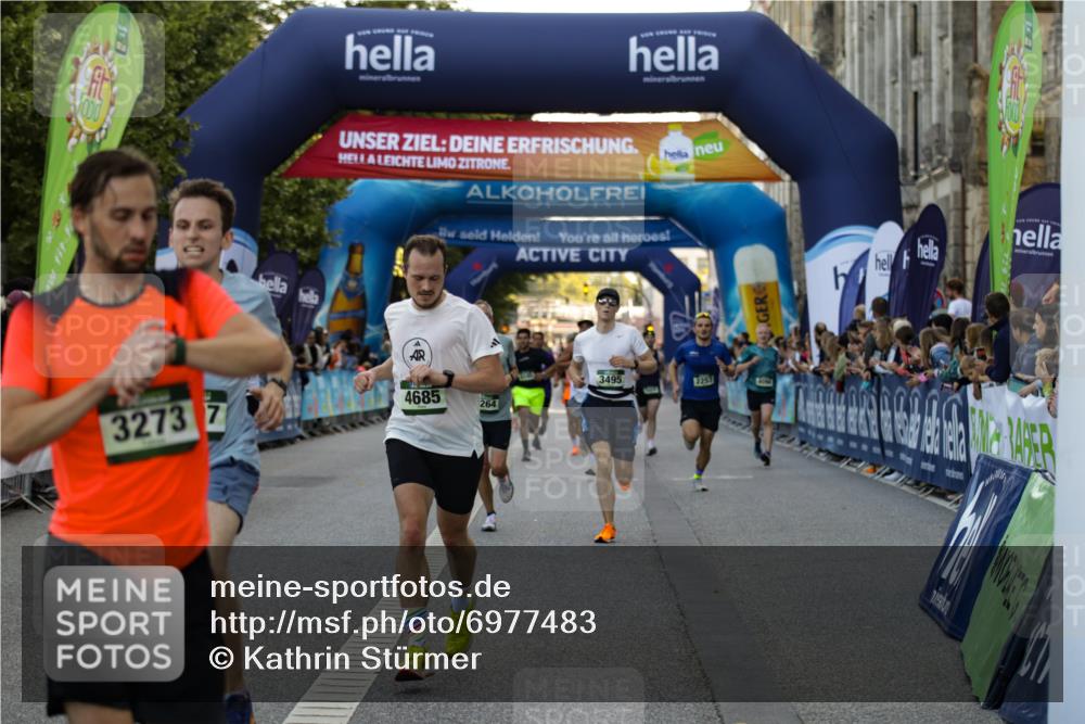 01.09.2024 - BARMER Alsterlauf Kathrin Stürmer Photography http://msf.ph/oto/6977483 01.09.2024 09:44:33 Ziel 2017, 2257, 2422, 3273, 3466, 3495, 3919, 4221, 4685, 4987, 5006, 5009, 5197, 8094, 8145, 8264, 8280 meine-sportfotos.de
