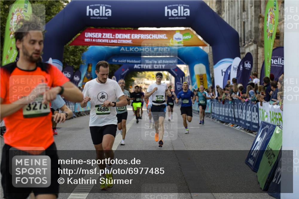 01.09.2024 - BARMER Alsterlauf Kathrin Stürmer Photography http://msf.ph/oto/6977485 01.09.2024 09:44:33 Ziel 2017, 2257, 2422, 3273, 3466, 3495, 3919, 4221, 4685, 4987, 5006, 5009, 5197, 8094, 8145, 8264, 8280 meine-sportfotos.de