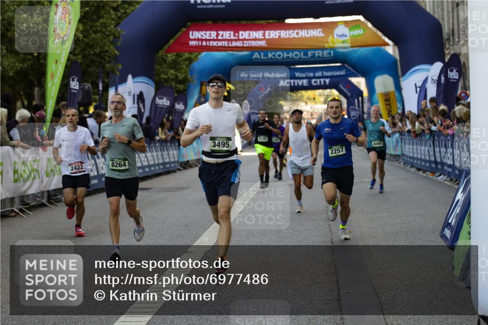 01.09.2024 - BARMER Alsterlauf Kathrin Stürmer Photography http://msf.ph/oto/6977486 01.09.2024 09:44:36 Ziel 2257, 2422, 3466, 3495, 3899, 3919, 4221, 4685, 4747, 4987, 5006, 5009, 5197, 8094, 8145, 8264, 8280 meine-sportfotos.de