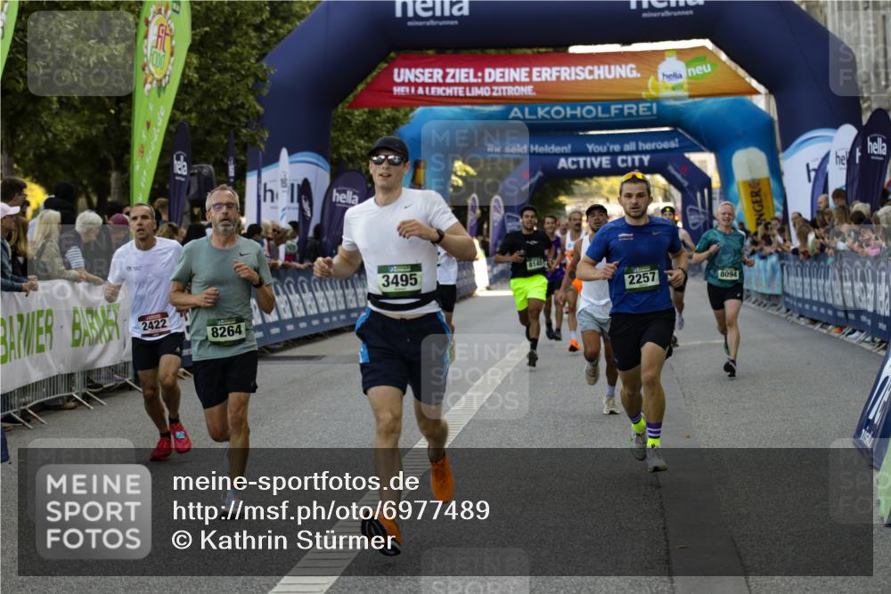 01.09.2024 - BARMER Alsterlauf Kathrin Stürmer Photography http://msf.ph/oto/6977489 01.09.2024 09:44:36 Ziel 2257, 2422, 3466, 3495, 3899, 3919, 4221, 4685, 4747, 4987, 5006, 5009, 5197, 8094, 8145, 8264, 8280 meine-sportfotos.de