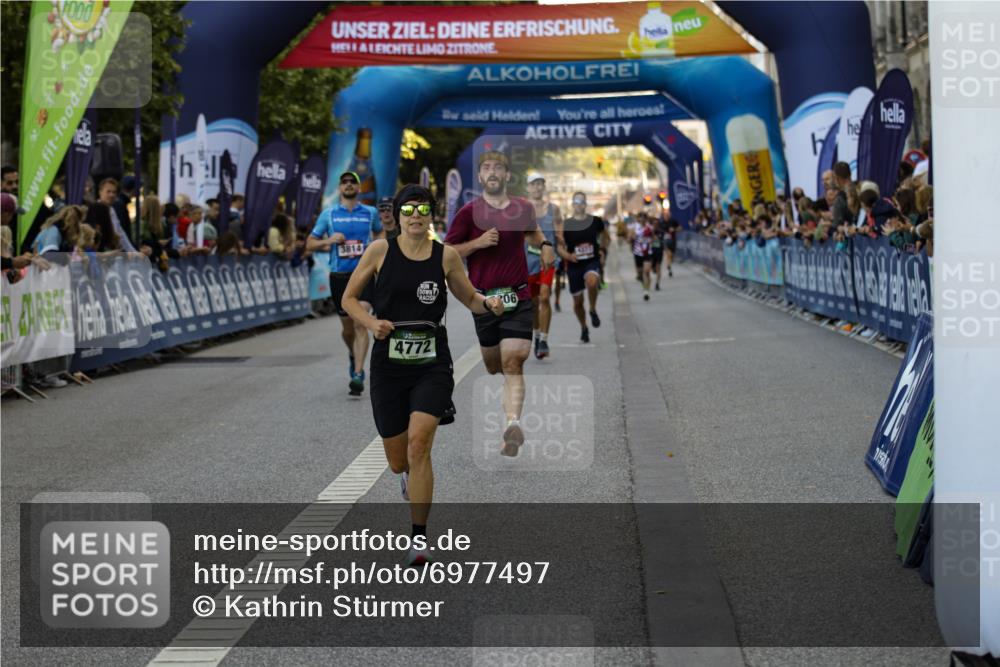 01.09.2024 - BARMER Alsterlauf Kathrin Stürmer Photography http://msf.ph/oto/6977497 01.09.2024 09:44:52 Ziel 2021, 2104, 2407, 3132, 3806, 3814, 3899, 4040, 4377, 4772, 5100 meine-sportfotos.de