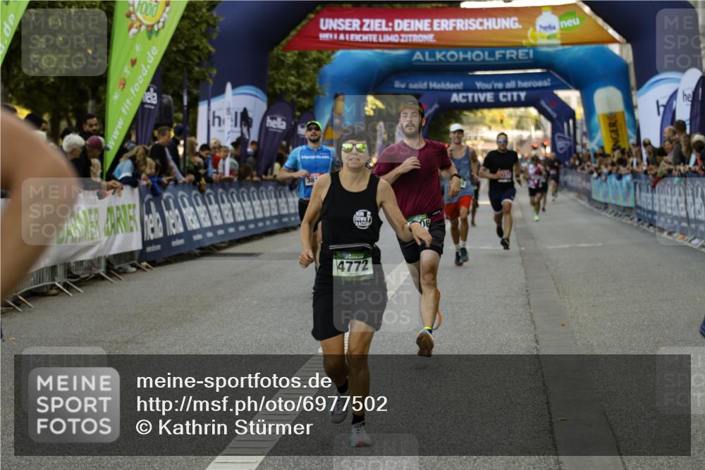 01.09.2024 - BARMER Alsterlauf Kathrin Stürmer Photography http://msf.ph/oto/6977502 01.09.2024 09:44:53 Ziel 2021, 2104, 2407, 3132, 3806, 3814, 4040, 4377, 4772, 5100 meine-sportfotos.de