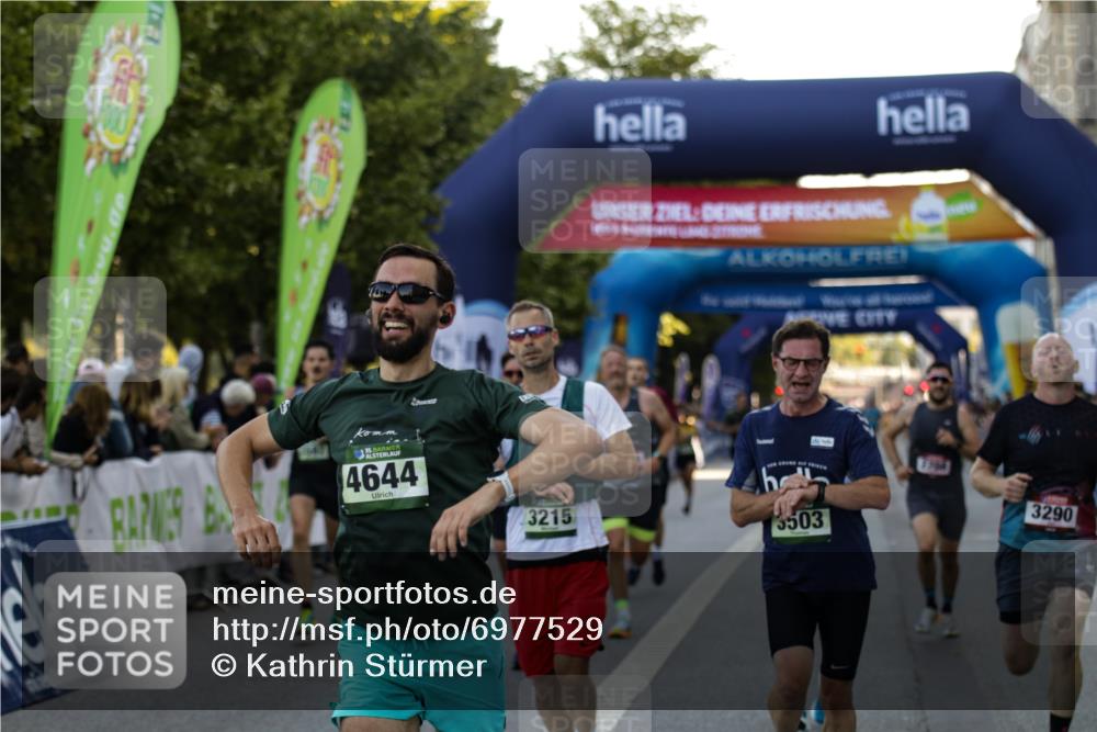 01.09.2024 - BARMER Alsterlauf Kathrin Stürmer Photography http://msf.ph/oto/6977529 01.09.2024 09:45:08 Ziel 2708, 3215, 3290, 3503, 3520, 3545, 3597, 3756, 4143, 4328, 4368, 4493, 4644, 5089, 5151, 5247, 5279, 8099 meine-sportfotos.de