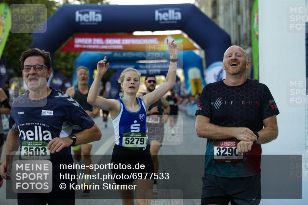 01.09.2024 - BARMER Alsterlauf Kathrin Stürmer Photography http://msf.ph/oto/6977533 01.09.2024 09:45:09 Ziel 2708, 3215, 3290, 3503, 3520, 3545, 3597, 3756, 4143, 4328, 4368, 4493, 4644, 5089, 5151, 5247, 5279, 8099 meine-sportfotos.de