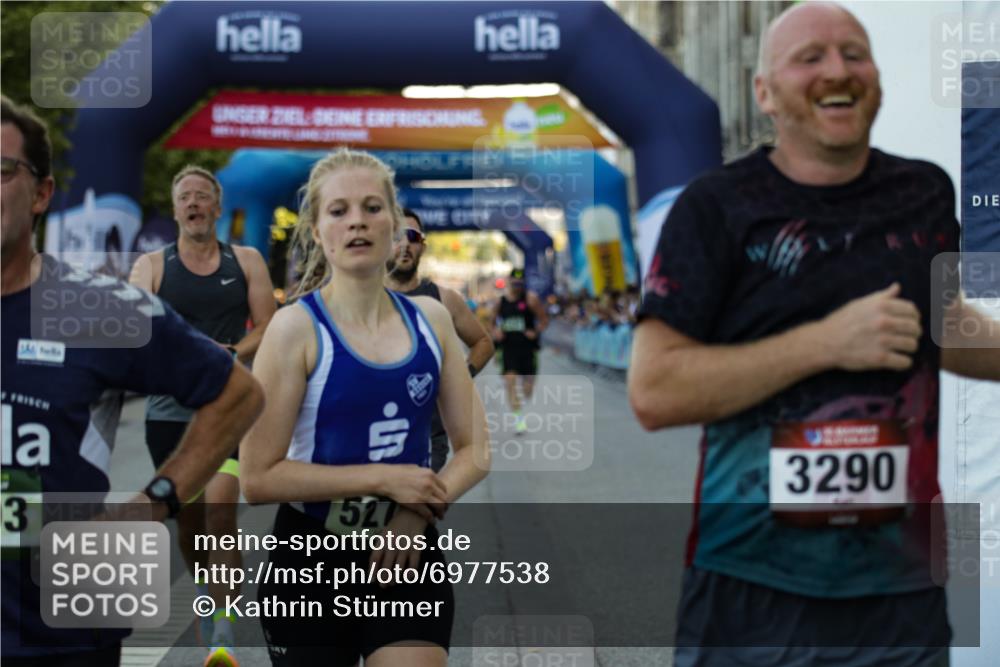 01.09.2024 - BARMER Alsterlauf Kathrin Stürmer Photography http://msf.ph/oto/6977538 01.09.2024 09:45:10 Ziel 2708, 3215, 3290, 3474, 3503, 3520, 3545, 3597, 3756, 4143, 4328, 4368, 4493, 4644, 5089, 5151, 5247, 5279, 8099 meine-sportfotos.de