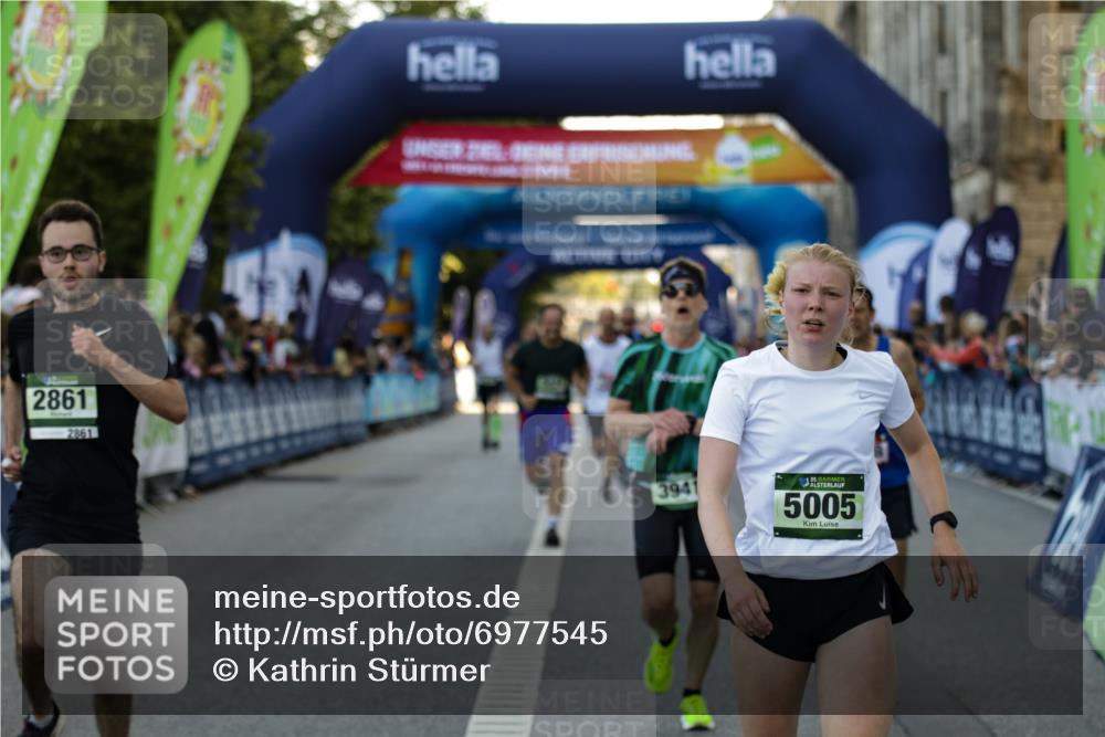 01.09.2024 - BARMER Alsterlauf Kathrin Stürmer Photography http://msf.ph/oto/6977545 01.09.2024 09:46:08 Ziel 2043, 2495, 2528, 2861, 2926, 3225, 3941, 4326, 4400, 4776, 4796, 4839, 5005, 5024, 5203 meine-sportfotos.de