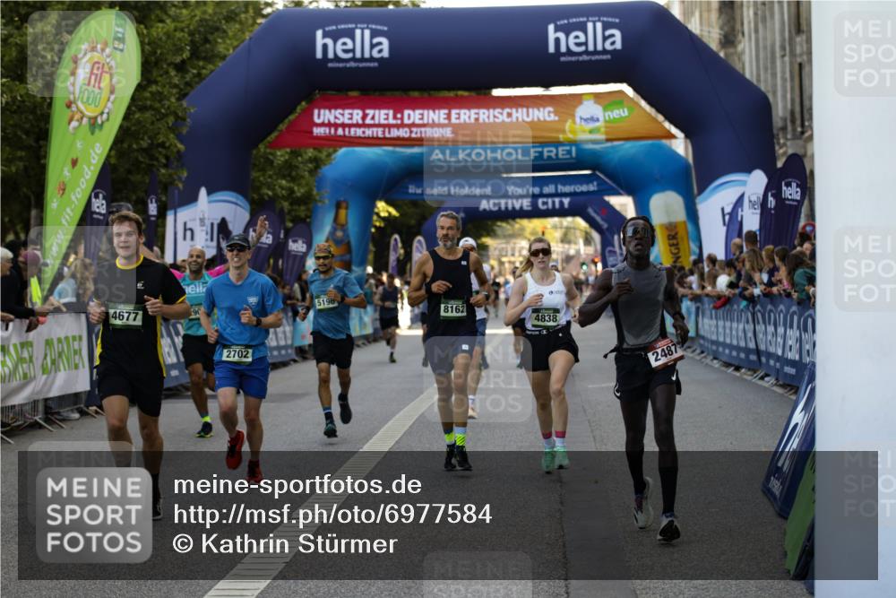 01.09.2024 - BARMER Alsterlauf Kathrin Stürmer Photography http://msf.ph/oto/6977584 01.09.2024 09:46:44 Ziel 2487, 2702, 2903, 3244, 3378, 3382, 3606, 3848, 4020, 4281, 4569, 4677, 4800, 4838, 5196, 8162, 8233, 8332, 8370 meine-sportfotos.de