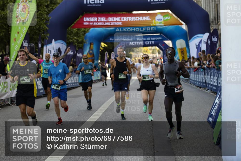 01.09.2024 - BARMER Alsterlauf Kathrin Stürmer Photography http://msf.ph/oto/6977586 01.09.2024 09:46:45 Ziel 2487, 2702, 2847, 2903, 3244, 3378, 3382, 3606, 3848, 4020, 4281, 4569, 4677, 4800, 4838, 5196, 8162, 8233, 8332, 8370 meine-sportfotos.de