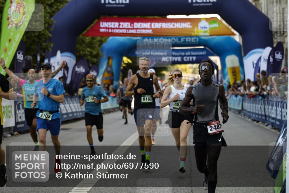 01.09.2024 - BARMER Alsterlauf Kathrin Stürmer Photography http://msf.ph/oto/6977590 01.09.2024 09:46:45 Ziel 2487, 2702, 2847, 2903, 3244, 3378, 3382, 3606, 3848, 4020, 4281, 4569, 4677, 4800, 4838, 5196, 8162, 8233, 8332, 8370 meine-sportfotos.de