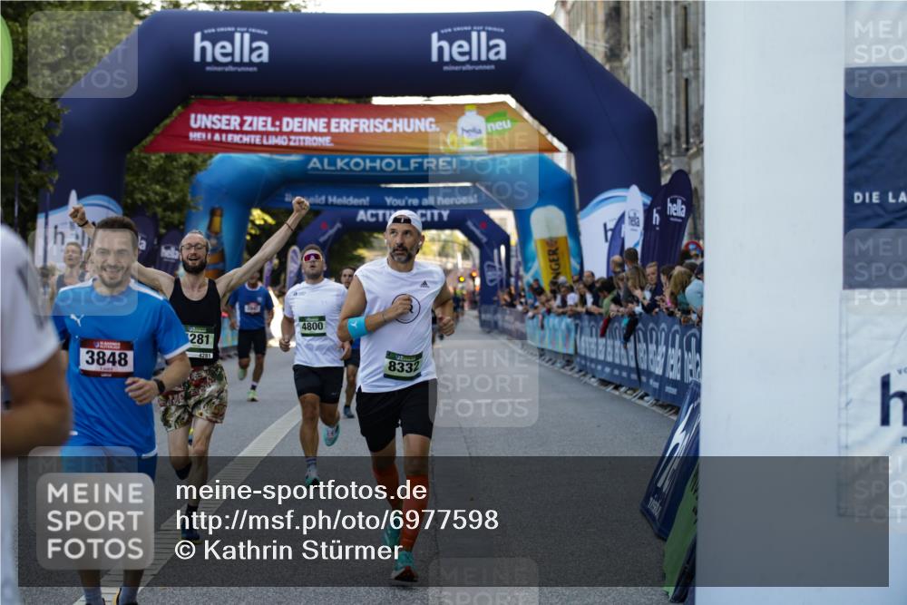 01.09.2024 - BARMER Alsterlauf Kathrin Stürmer Photography http://msf.ph/oto/6977598 01.09.2024 09:46:51 Ziel 2847, 2903, 3244, 3378, 3382, 3848, 4020, 4281, 4569, 4800, 5196, 8162, 8332 meine-sportfotos.de