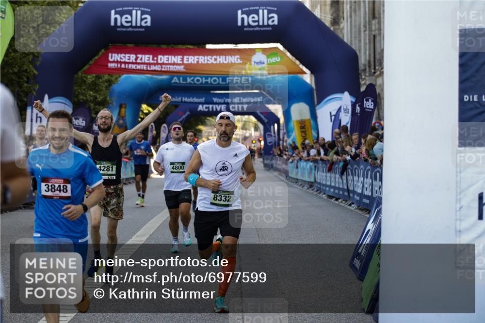 01.09.2024 - BARMER Alsterlauf Kathrin Stürmer Photography http://msf.ph/oto/6977599 01.09.2024 09:46:51 Ziel 2847, 2903, 3244, 3378, 3382, 3848, 4020, 4281, 4569, 4800, 5196, 8162, 8332 meine-sportfotos.de