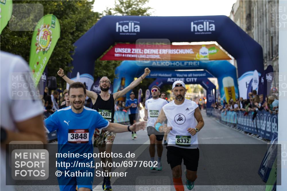 01.09.2024 - BARMER Alsterlauf Kathrin Stürmer Photography http://msf.ph/oto/6977602 01.09.2024 09:46:52 Ziel 2847, 3244, 3378, 3382, 3848, 4020, 4281, 4569, 4800, 8332 meine-sportfotos.de