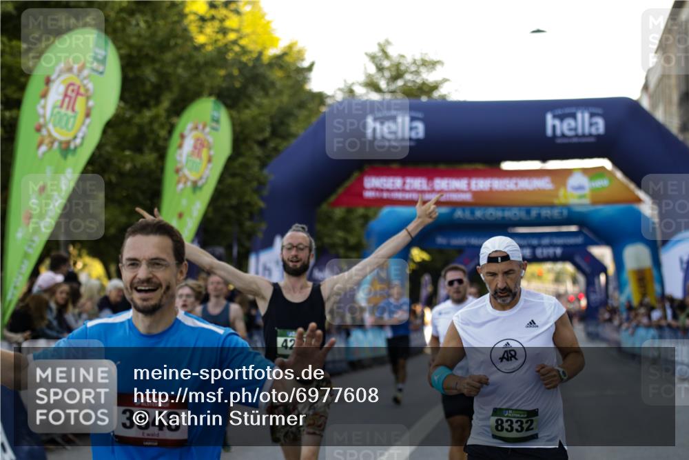 01.09.2024 - BARMER Alsterlauf Kathrin Stürmer Photography http://msf.ph/oto/6977608 01.09.2024 09:46:52 Ziel 2847, 3244, 3378, 3382, 3848, 4020, 4281, 4569, 4800, 8332 meine-sportfotos.de