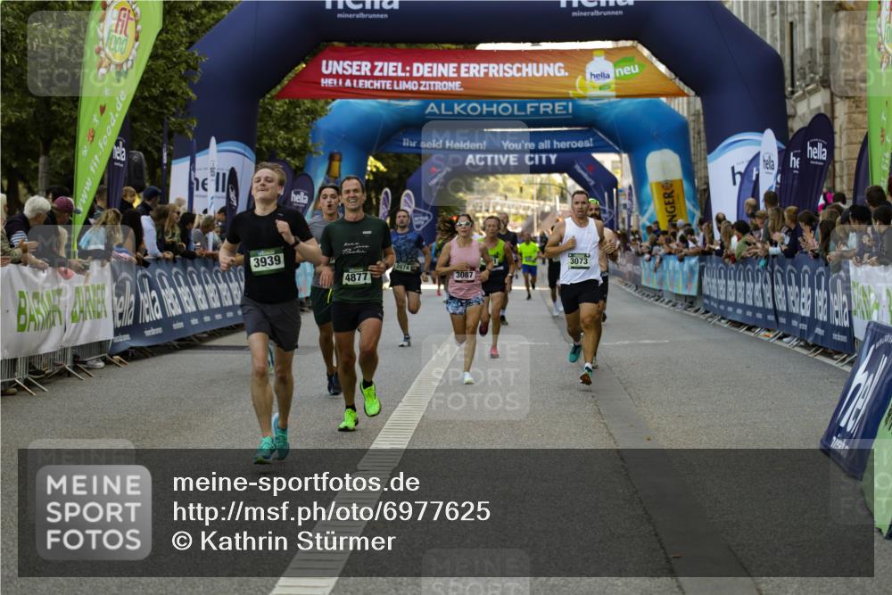 01.09.2024 - BARMER Alsterlauf Kathrin Stürmer Photography http://msf.ph/oto/6977625 01.09.2024 09:47:11 Ziel 2074, 2090, 2324, 2440, 2882, 3073, 3087, 3939, 4201, 4284, 4617, 4877, 5060, 5076, 5077 meine-sportfotos.de