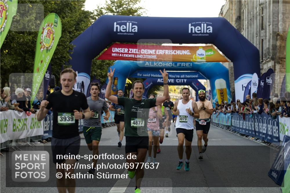 01.09.2024 - BARMER Alsterlauf Kathrin Stürmer Photography http://msf.ph/oto/6977637 01.09.2024 09:47:12 Ziel 2074, 2090, 2324, 2440, 2882, 3073, 3087, 3939, 4201, 4284, 4617, 4877, 5060, 5076, 5077 meine-sportfotos.de