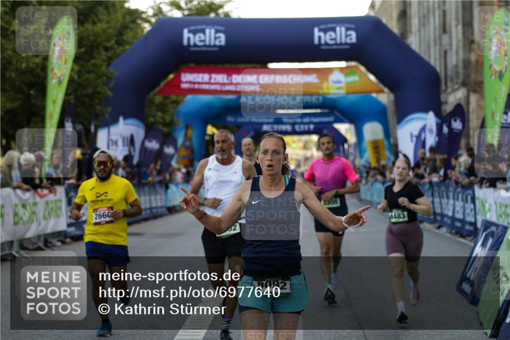01.09.2024 - BARMER Alsterlauf Kathrin Stürmer Photography http://msf.ph/oto/6977640 01.09.2024 09:47:29 Ziel 2660, 3003, 3165, 3291, 4088, 4483, 4491, 5002, 5057, 8092, 8119, 8305 meine-sportfotos.de