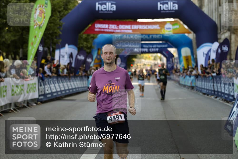 01.09.2024 - BARMER Alsterlauf Kathrin Stürmer Photography http://msf.ph/oto/6977646 01.09.2024 09:47:39 Ziel 2080, 2720, 3003, 3064, 4159, 4491, 8119, 8221 meine-sportfotos.de