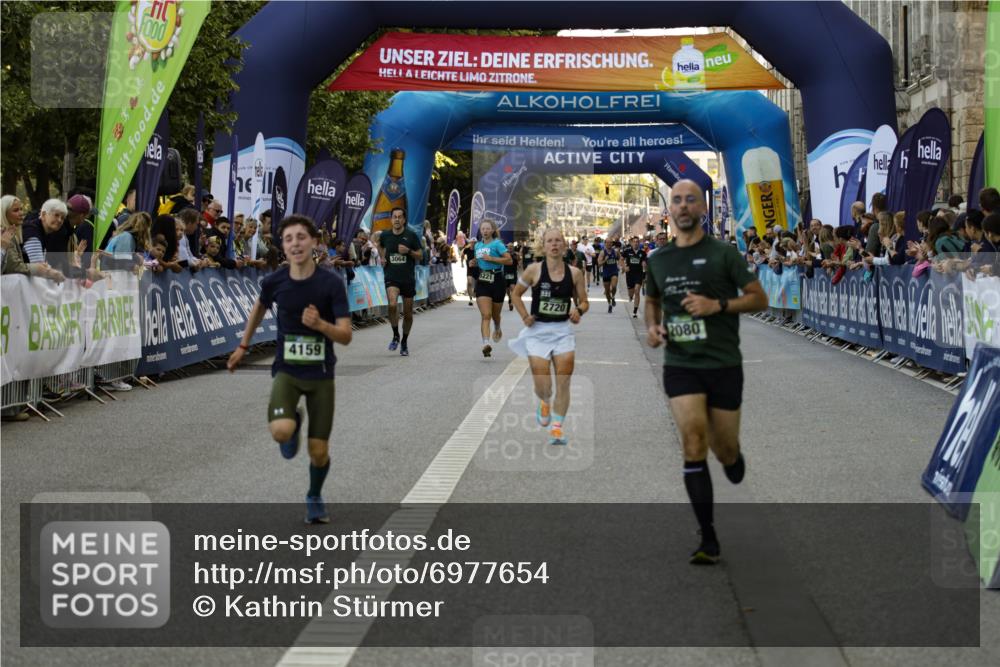01.09.2024 - BARMER Alsterlauf Kathrin Stürmer Photography http://msf.ph/oto/6977654 01.09.2024 09:47:44 Ziel 2080, 2720, 3064, 4159, 4249, 5004, 8221, 8241 meine-sportfotos.de