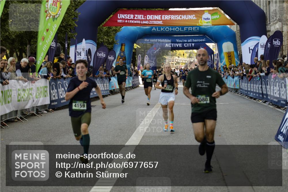 01.09.2024 - BARMER Alsterlauf Kathrin Stürmer Photography http://msf.ph/oto/6977657 01.09.2024 09:47:44 Ziel 2080, 2720, 3064, 4159, 4249, 5004, 8221, 8241 meine-sportfotos.de