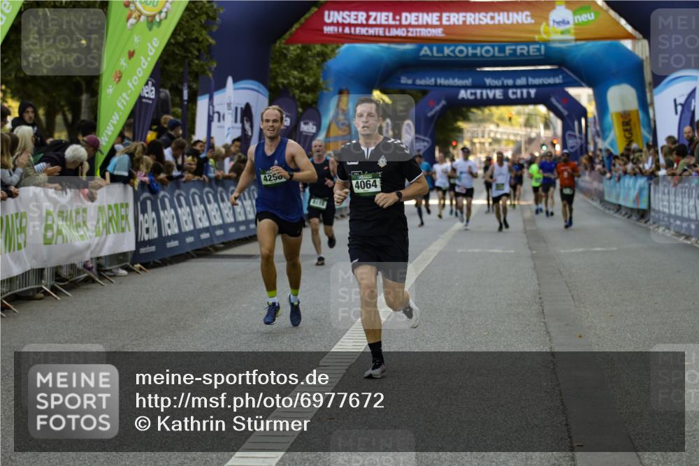 01.09.2024 - BARMER Alsterlauf Kathrin Stürmer Photography http://msf.ph/oto/6977672 01.09.2024 09:47:56 Ziel 3289, 4064, 4198, 4249, 4256, 4412, 4614, 5004, 5043, 5136, 8118, 8241 meine-sportfotos.de
