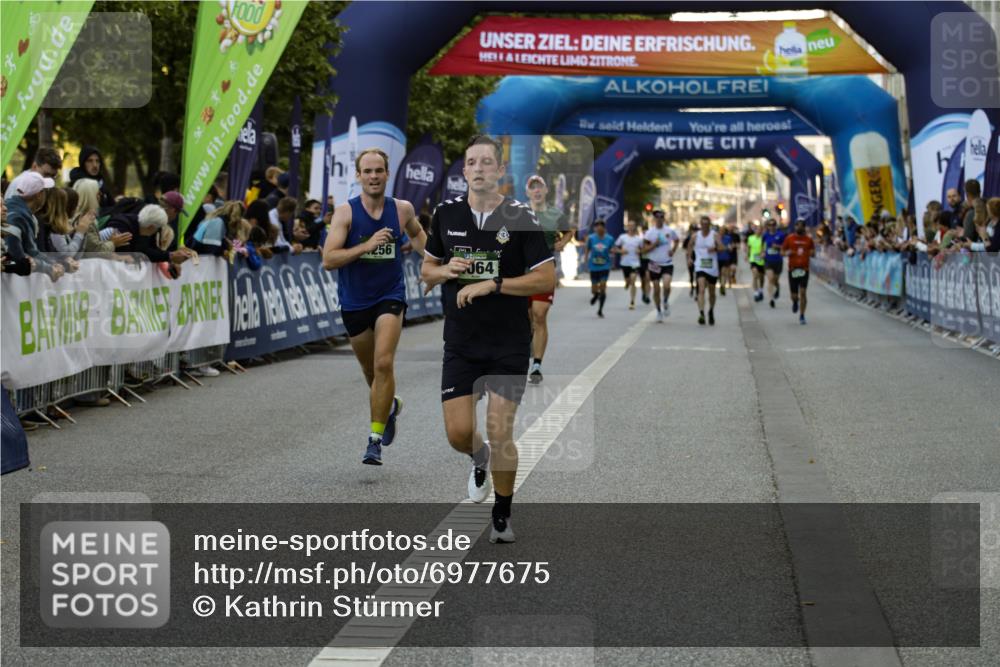 01.09.2024 - BARMER Alsterlauf Kathrin Stürmer Photography http://msf.ph/oto/6977675 01.09.2024 09:47:57 Ziel 2822, 3289, 4064, 4198, 4249, 4256, 4412, 4419, 4614, 5004, 5043, 5136, 8118, 8241, 8383 meine-sportfotos.de