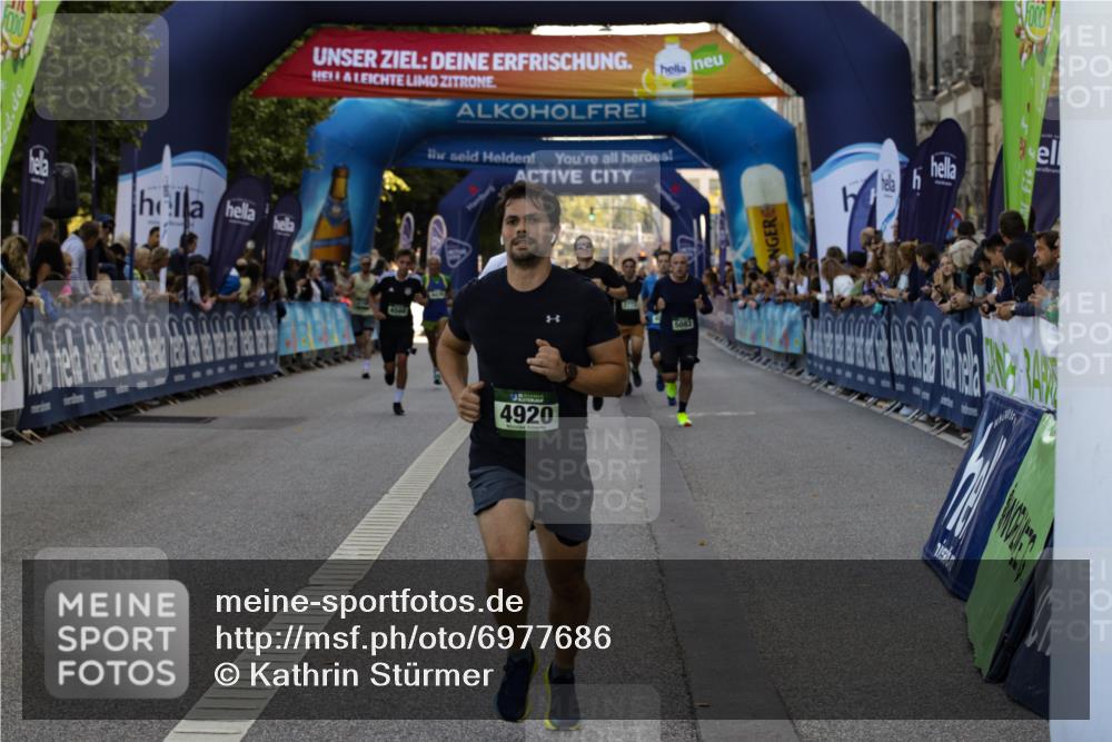 01.09.2024 - BARMER Alsterlauf Kathrin Stürmer Photography http://msf.ph/oto/6977686 01.09.2024 09:48:30 Ziel 2623, 2773, 2879, 2986, 3462, 4356, 4438, 4560, 4709, 4874, 4920, 5083, 5088, 5161, 5175 meine-sportfotos.de