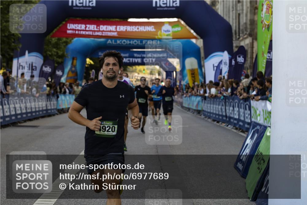 01.09.2024 - BARMER Alsterlauf Kathrin Stürmer Photography http://msf.ph/oto/6977689 01.09.2024 09:48:30 Ziel 2623, 2773, 2879, 2986, 3462, 4356, 4438, 4560, 4709, 4874, 4920, 5083, 5088, 5161, 5175 meine-sportfotos.de