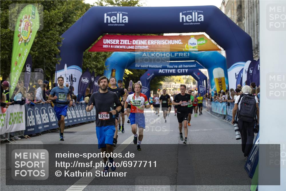 01.09.2024 - BARMER Alsterlauf Kathrin Stürmer Photography http://msf.ph/oto/6977711 01.09.2024 09:49:57 Ziel 2216, 2364, 2564, 2578, 2814, 2904, 4233, 4272, 4355, 4710, 4757, 4761, 5189, 5305, 8207 meine-sportfotos.de