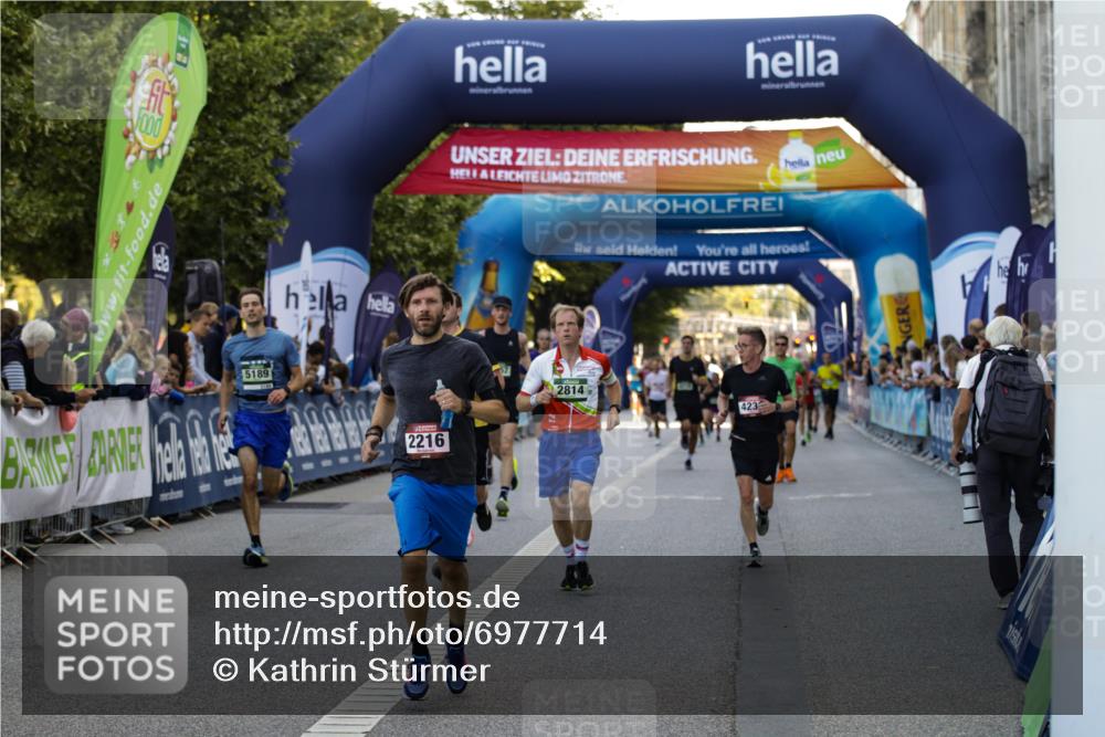 01.09.2024 - BARMER Alsterlauf Kathrin Stürmer Photography http://msf.ph/oto/6977714 01.09.2024 09:49:58 Ziel 2216, 2364, 2578, 2814, 2904, 4233, 4272, 4355, 4710, 4757, 4761, 5189, 5305, 8207 meine-sportfotos.de