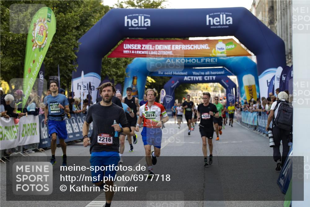 01.09.2024 - BARMER Alsterlauf Kathrin Stürmer Photography http://msf.ph/oto/6977718 01.09.2024 09:49:58 Ziel 2216, 2364, 2578, 2814, 2904, 4233, 4272, 4355, 4710, 4757, 4761, 5189, 5305, 8207 meine-sportfotos.de