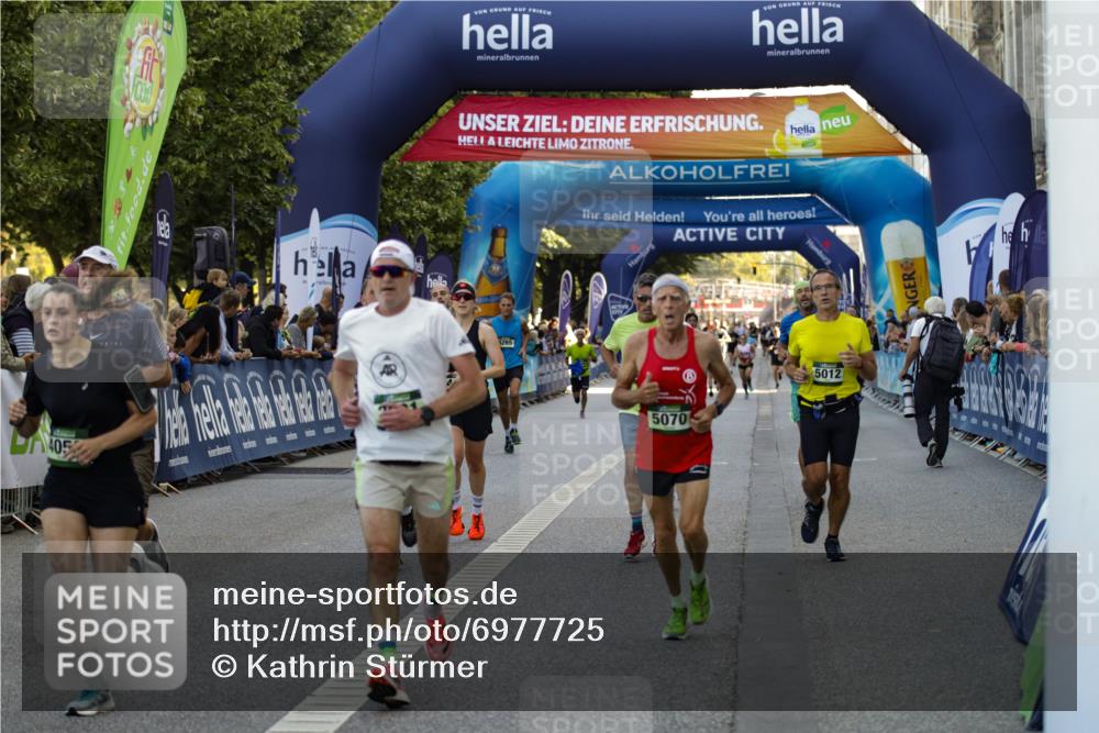 01.09.2024 - BARMER Alsterlauf Kathrin Stürmer Photography http://msf.ph/oto/6977725 01.09.2024 09:50:12 Ziel 2364, 2602, 2700, 2991, 3031, 3647, 4059, 4371, 4380, 4546, 4565, 4589, 4862, 5012, 5070, 5133, 5228, 5291, 8154, 8207, 8265 meine-sportfotos.de
