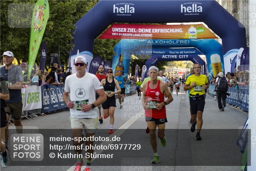 01.09.2024 - BARMER Alsterlauf Kathrin Stürmer Photography http://msf.ph/oto/6977729 01.09.2024 09:50:13 Ziel 2364, 2602, 2700, 2991, 3031, 3647, 4059, 4371, 4380, 4546, 4565, 4589, 4862, 4882, 5012, 5070, 5133, 5228, 5291, 8154, 8265 meine-sportfotos.de