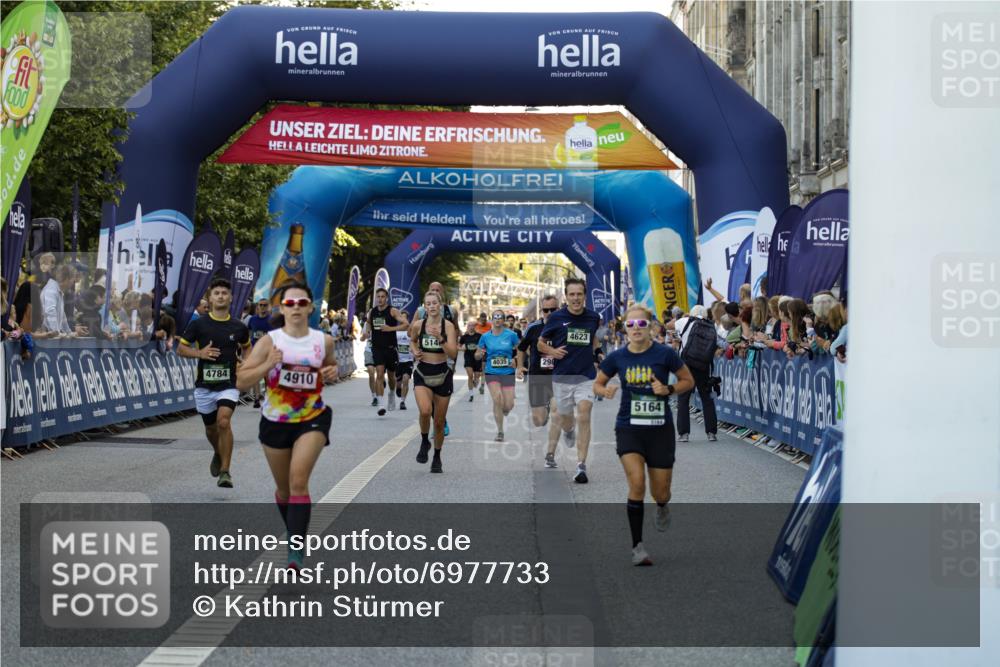 01.09.2024 - BARMER Alsterlauf Kathrin Stürmer Photography http://msf.ph/oto/6977733 01.09.2024 09:50:26 Ziel 2411, 2700, 2987, 3813, 4002, 4035, 4067, 4289, 4546, 4623, 4784, 4862, 4882, 4910, 5140, 5164, 5295, 8154 meine-sportfotos.de