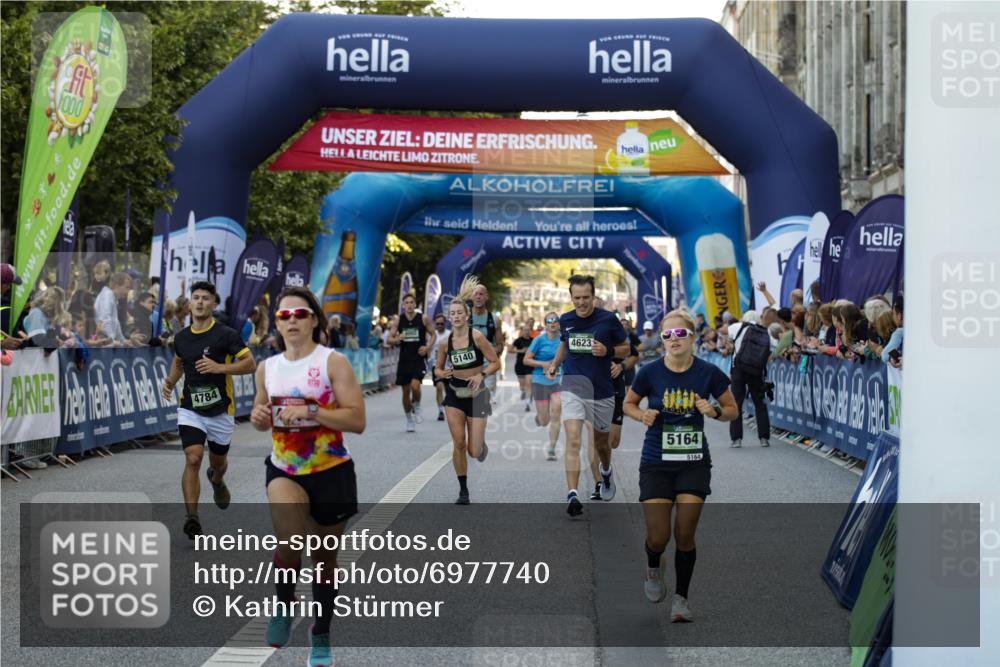 01.09.2024 - BARMER Alsterlauf Kathrin Stürmer Photography http://msf.ph/oto/6977740 01.09.2024 09:50:27 Ziel 2411, 2987, 3280, 3813, 4002, 4035, 4067, 4289, 4546, 4623, 4784, 4862, 4882, 4910, 5140, 5164, 5295, 8154 meine-sportfotos.de