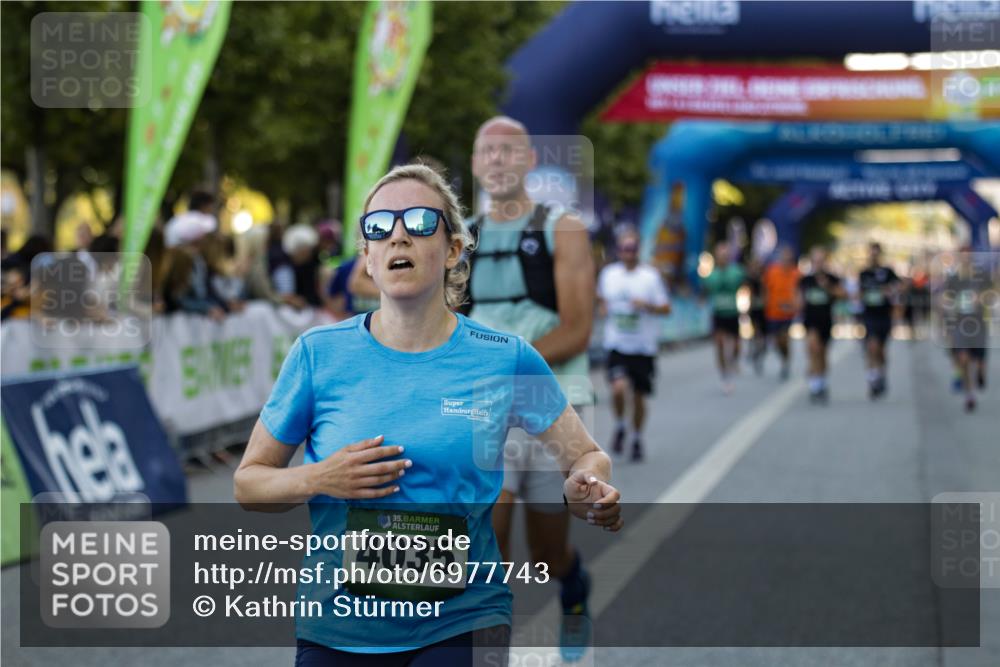 01.09.2024 - BARMER Alsterlauf Kathrin Stürmer Photography http://msf.ph/oto/6977743 01.09.2024 09:50:34 Ziel 2411, 2480, 2538, 2957, 2987, 3280, 3813, 3890, 4002, 4035, 4228, 4289, 4306, 4623, 4662, 5140, 5250, 5295, 8115 meine-sportfotos.de