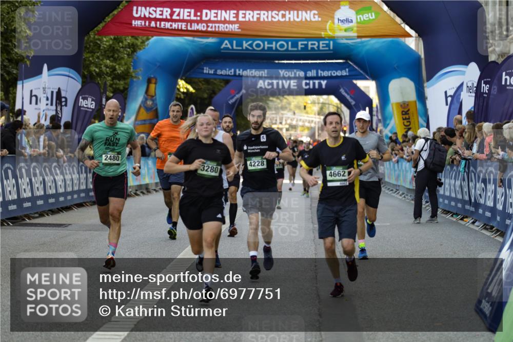 01.09.2024 - BARMER Alsterlauf Kathrin Stürmer Photography http://msf.ph/oto/6977751 01.09.2024 09:50:38 Ziel 2189, 2480, 2538, 2957, 3280, 3813, 3890, 4002, 4095, 4183, 4228, 4289, 4306, 4321, 4467, 4662, 4916, 5250, 5295, 8115 meine-sportfotos.de