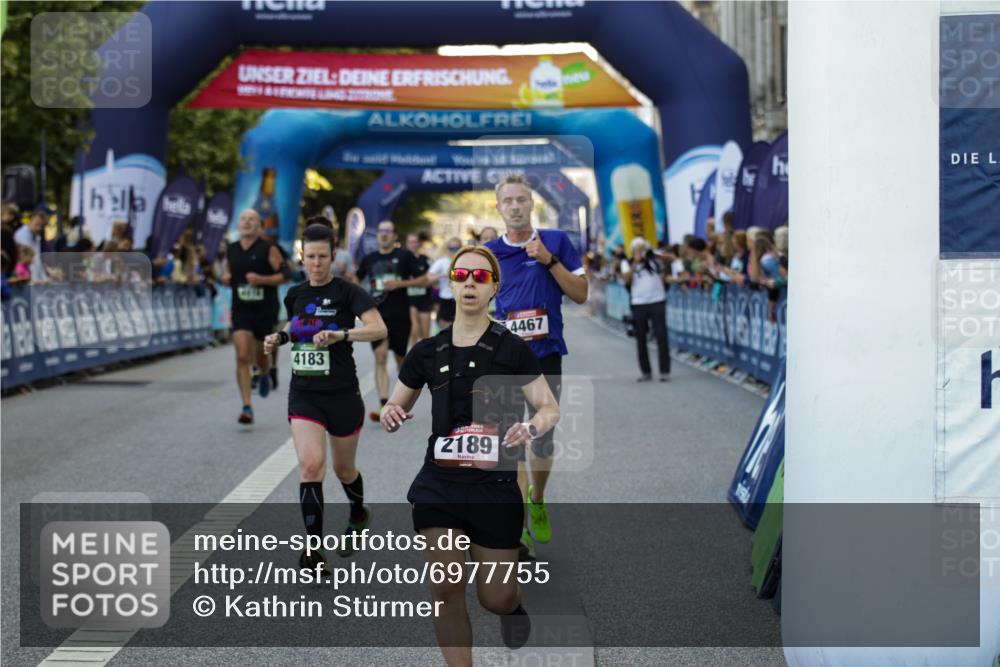 01.09.2024 - BARMER Alsterlauf Kathrin Stürmer Photography http://msf.ph/oto/6977755 01.09.2024 09:50:48 Ziel 2189, 2916, 3148, 3417, 3525, 4095, 4108, 4115, 4183, 4321, 4467, 4601, 4916, 5010, 5181, 5223, 5250, 5260, 8295 meine-sportfotos.de