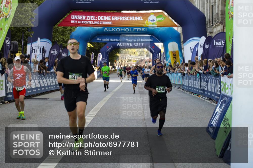 01.09.2024 - BARMER Alsterlauf Kathrin Stürmer Photography http://msf.ph/oto/6977781 01.09.2024 09:51:43 Ziel 2306, 2579, 2717, 3392, 3412, 4246, 4375, 4872, 4958, 5087, 5139, 5245 meine-sportfotos.de