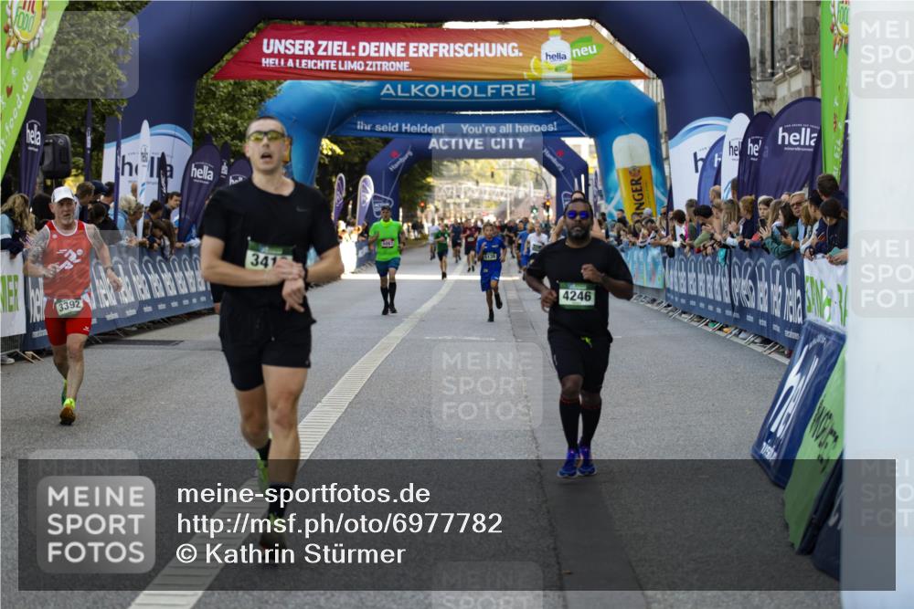 01.09.2024 - BARMER Alsterlauf Kathrin Stürmer Photography http://msf.ph/oto/6977782 01.09.2024 09:51:43 Ziel 2306, 2579, 2717, 3392, 3412, 4246, 4375, 4872, 4958, 5087, 5139, 5245 meine-sportfotos.de