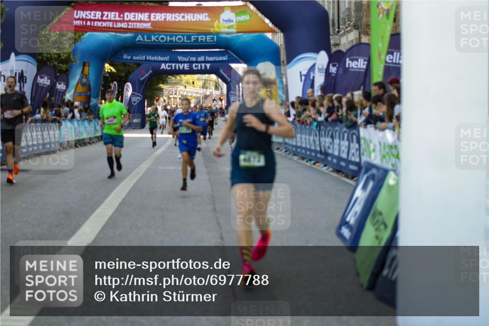 01.09.2024 - BARMER Alsterlauf Kathrin Stürmer Photography http://msf.ph/oto/6977788 01.09.2024 09:51:48 Ziel 2306, 2717, 3112, 3133, 3392, 3605, 4246, 4375, 4872, 4958, 5087, 5139 meine-sportfotos.de